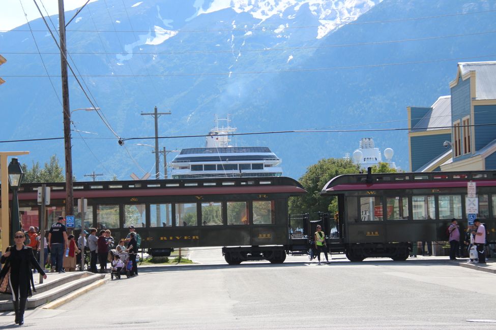 Tag 22: Auf nach Alaska! Ein Erdrutsch, der White Pass & lange Züge