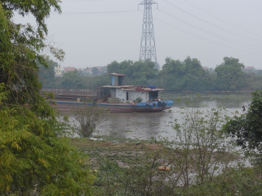 Le plus grand fleuve du Vietnam est emprunté