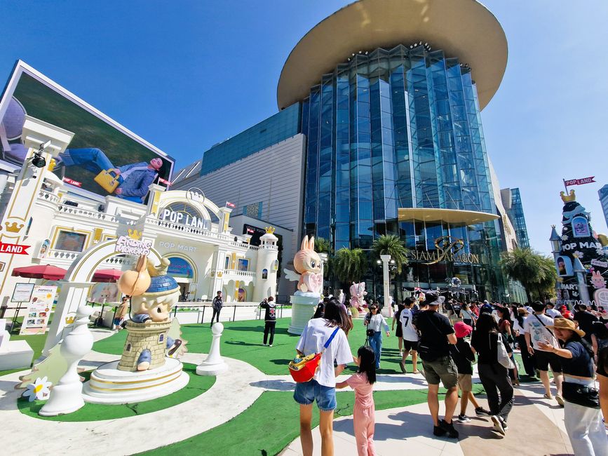 Künstliche Welt der Shoppingpaläste.