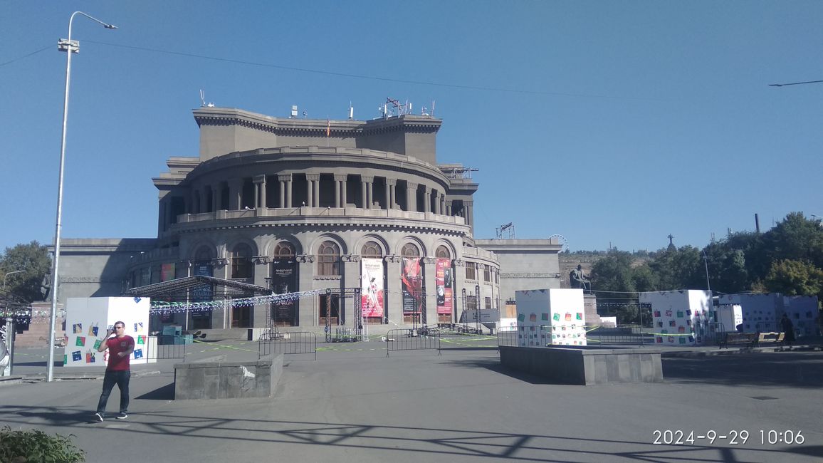 Oper, Yerevan