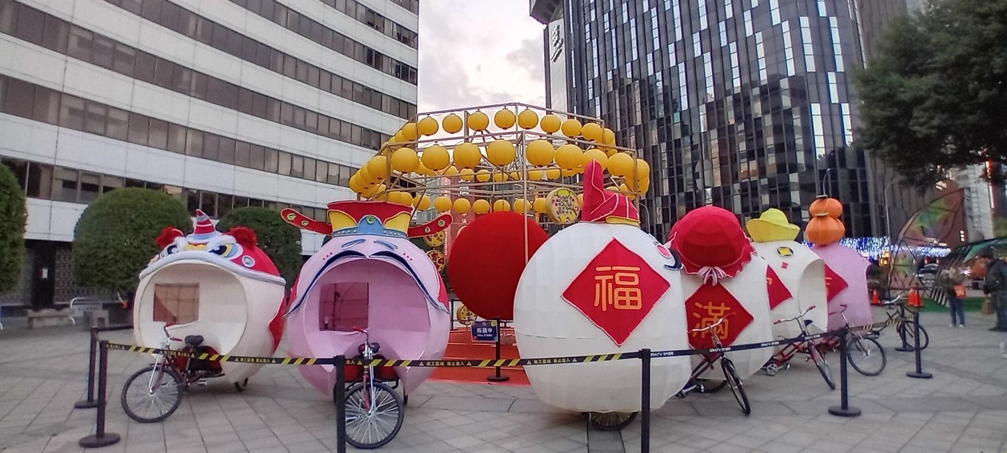 Taipei / Chianti Kai - Sala Conmemorativa Shek / Plaza de la Paz