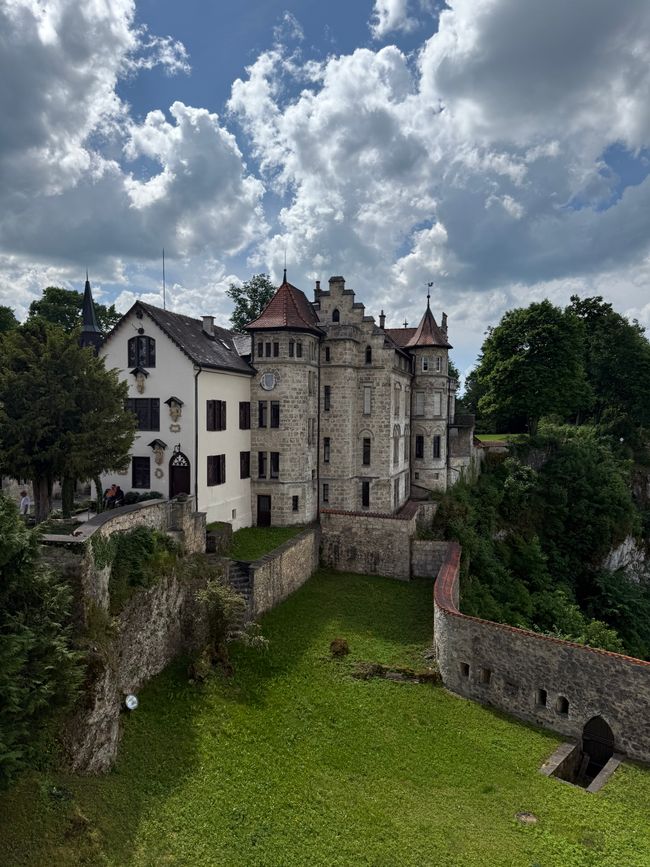 📍Schloss Lichtenstein (BW)/ 📍Lichtenstein Castle (BW)
