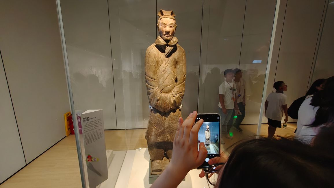 Figura di terracotta civile nel museo