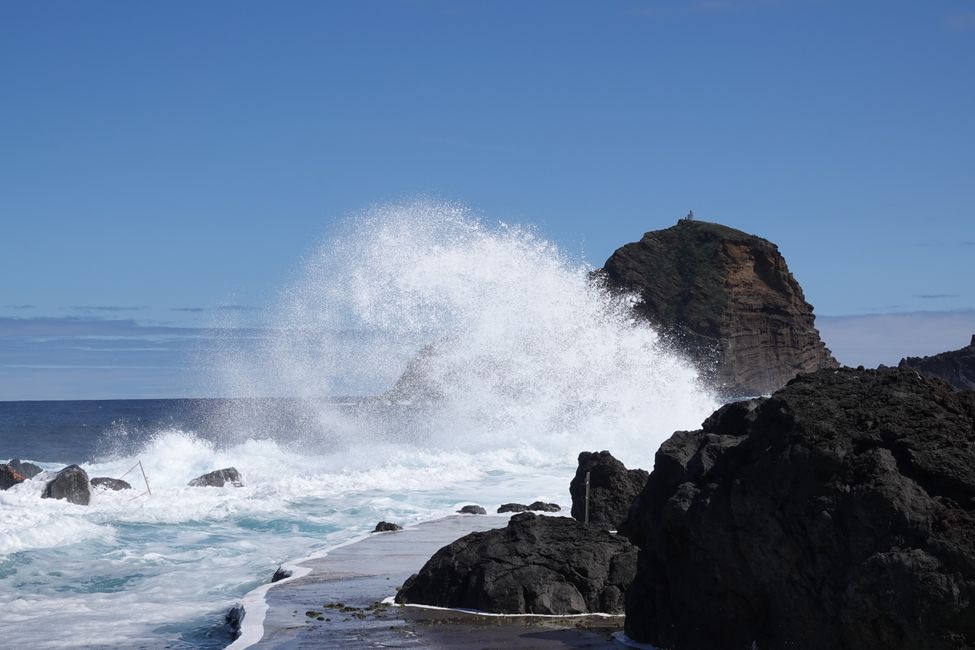 Piscina natural en Porto Moniz ....