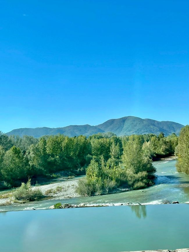 Landschaftlich reizvolles Foto-Motiv von unterwegs.
