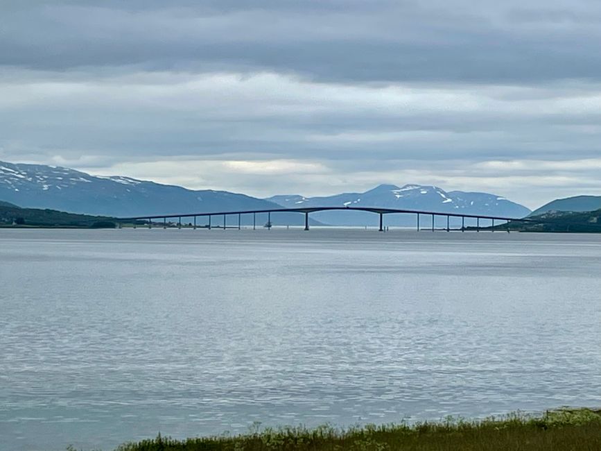 Der Blick auf eine der beiden Tromsøer Brücken
