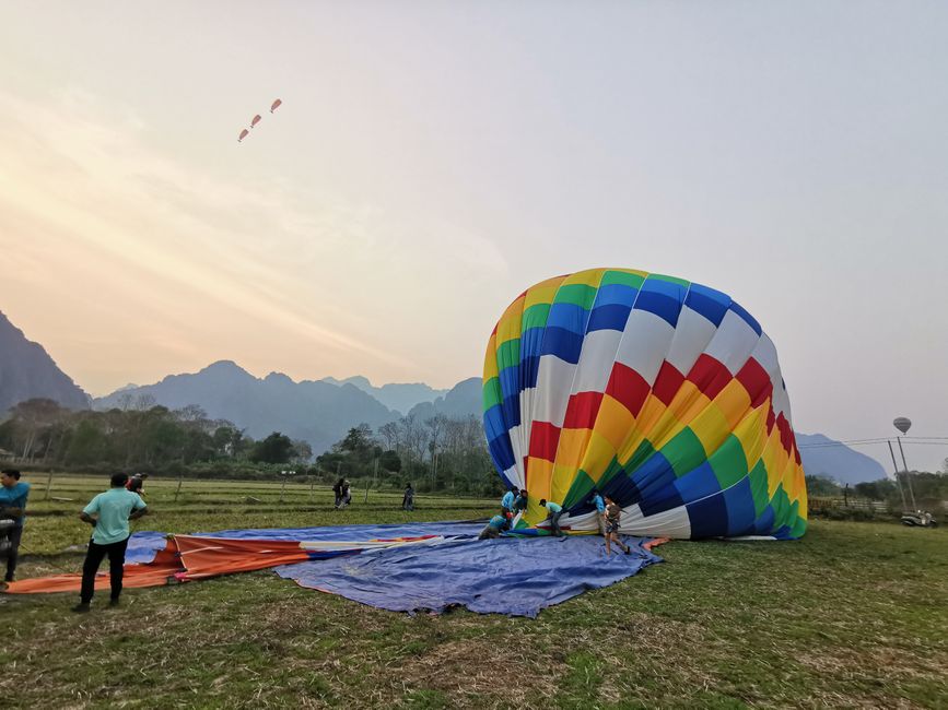 Continuing the journey to Vang Vieng - Hike to the Silver Cross Viewpoint and hot air balloon ride