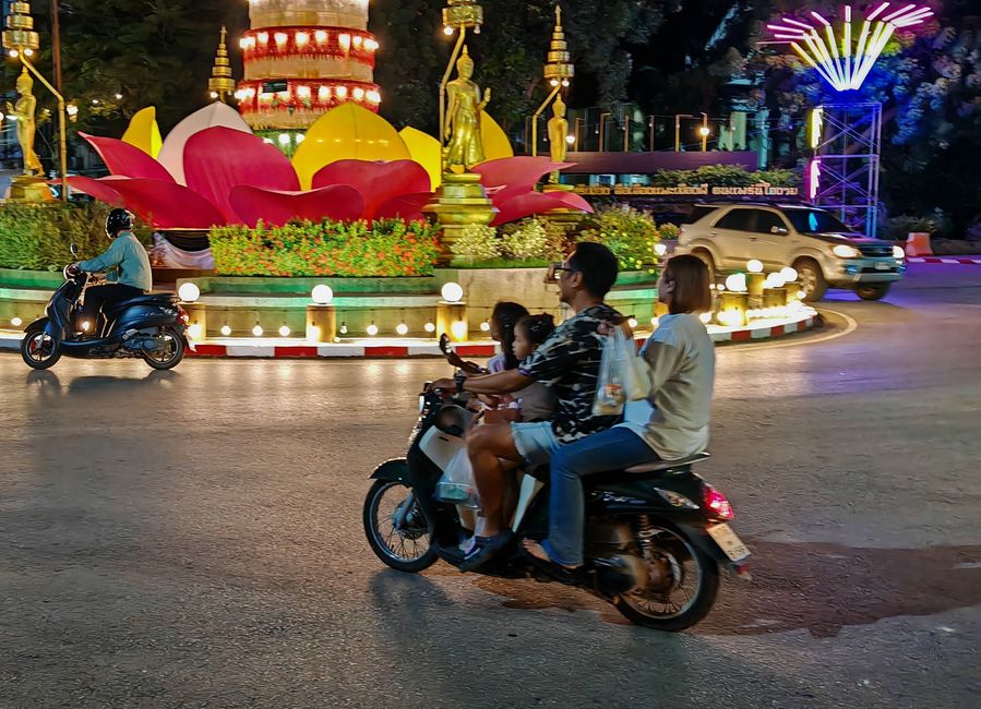 Familienfahrt zum Nachtmarkt