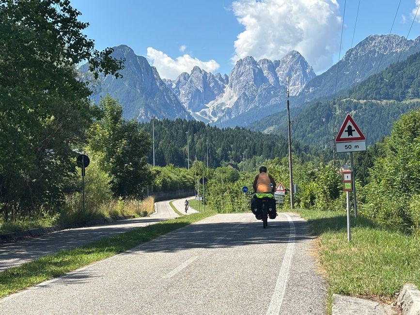 Tour attraverso tre paesi