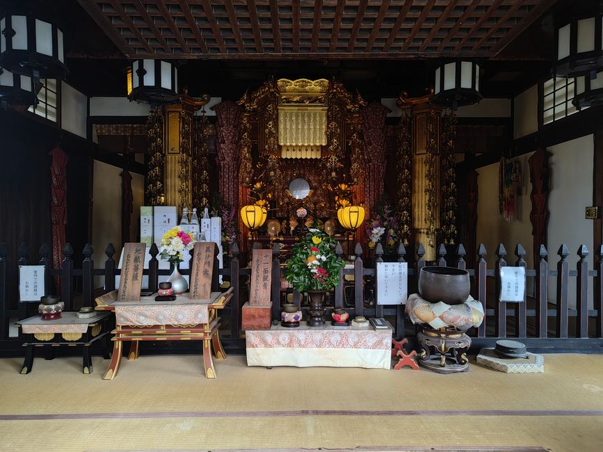 Zwischen Rehen und Buddhas – ein Tag ohne den Kaffeenerd