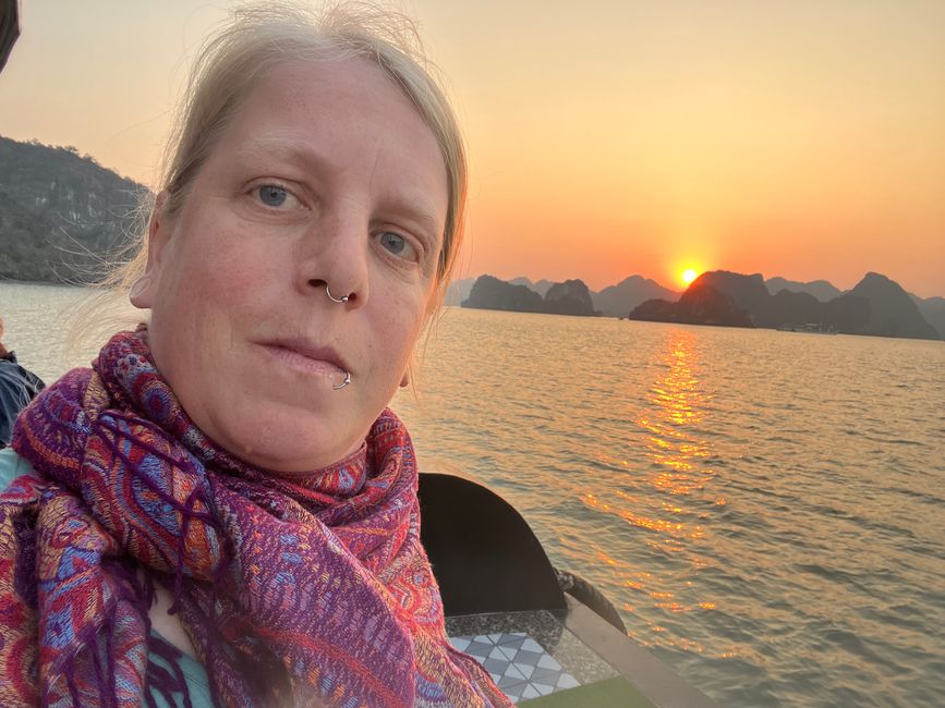 Tag 3 - Hanoi: Glitzereinhörner, Affen und die Kunst der Perlenzucht