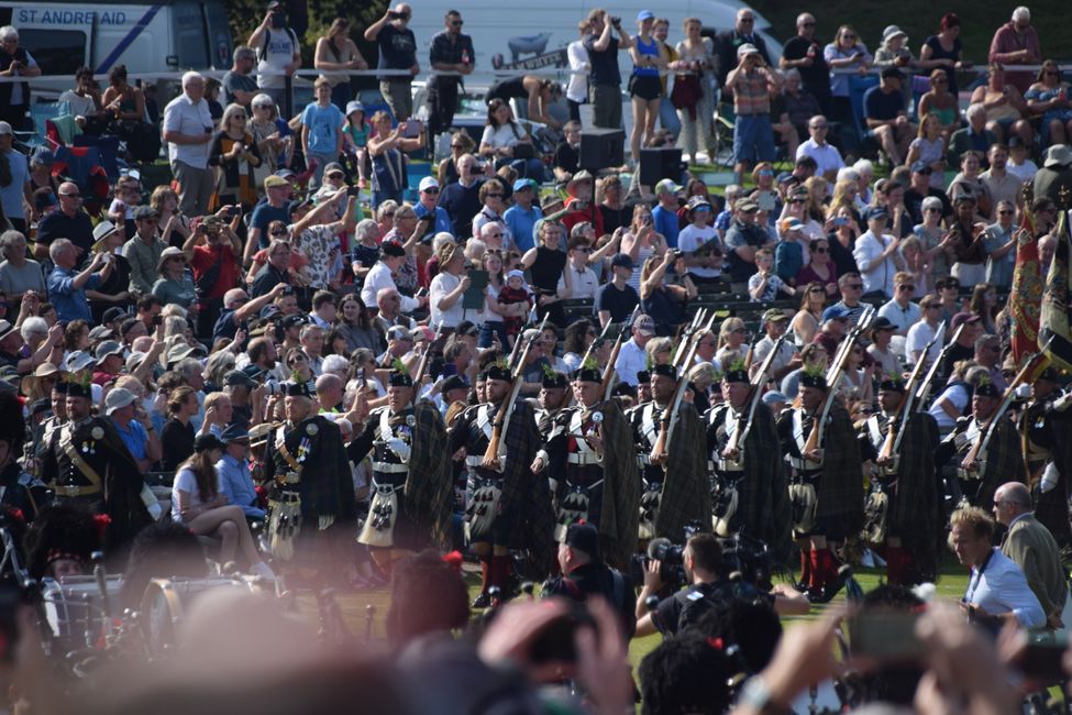 Strong Men, Pipes and Drums