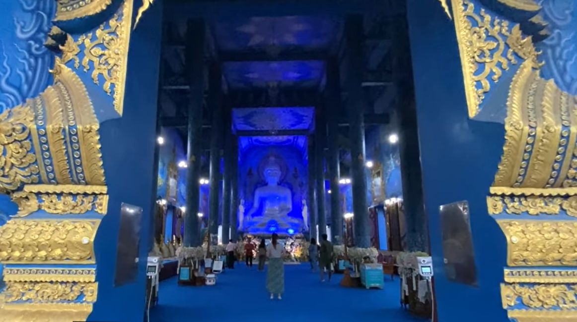 Blauer Tempel in Chiang Rai