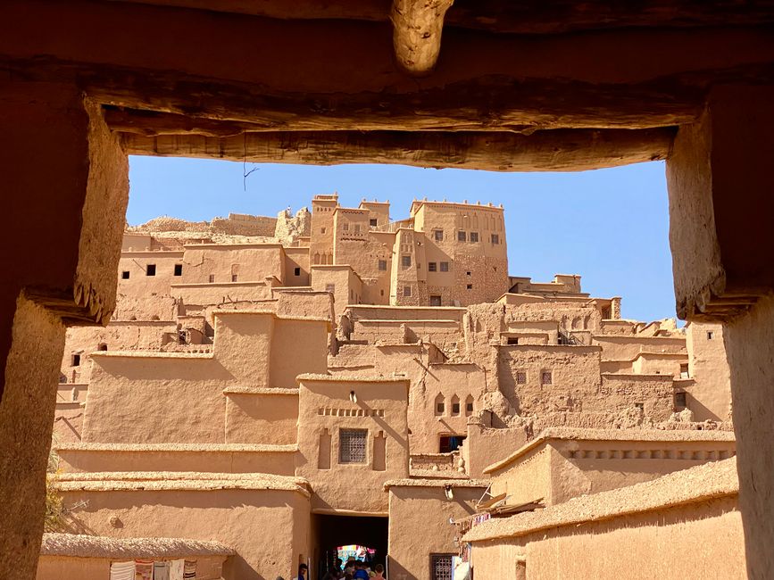 Here, too, clay is the main building material