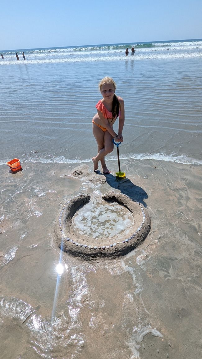 Pools und Strandliegen