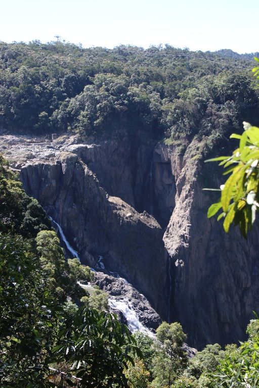Tag 12: Ein Vulkancrater, Wasserfälle und Felsen-Kängurus
