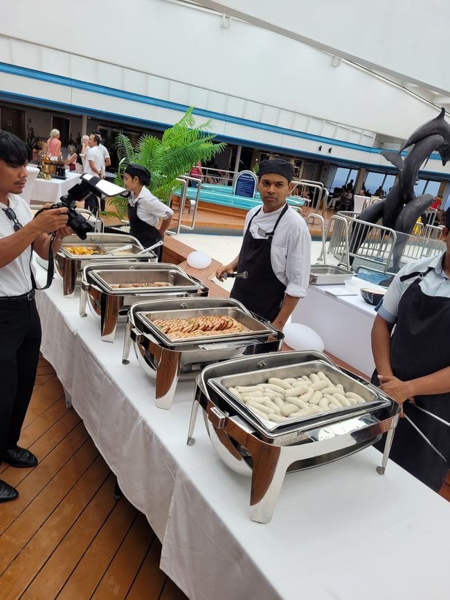 Jour 69 et 70 sur 175 : Croisière autour du monde - Jours en mer entre Moorea et Tonga