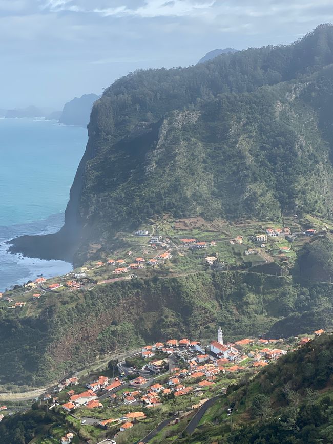 Von  oben einen Blick auf Faial