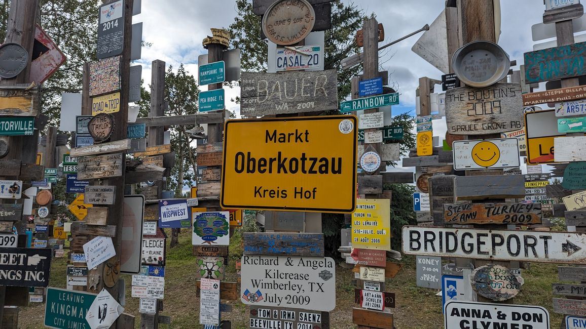 Sign Post Forest (Schilderwald) Watson Lake