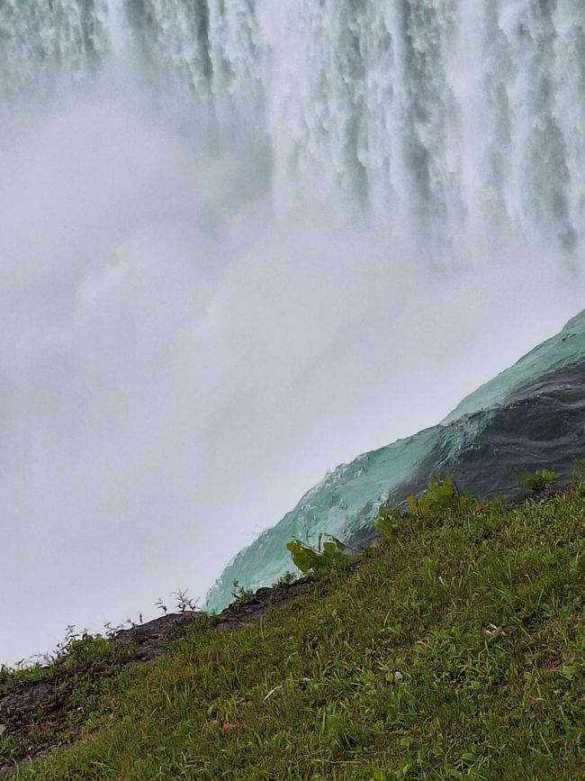 Izquierda Canadá, derecha EE. UU.