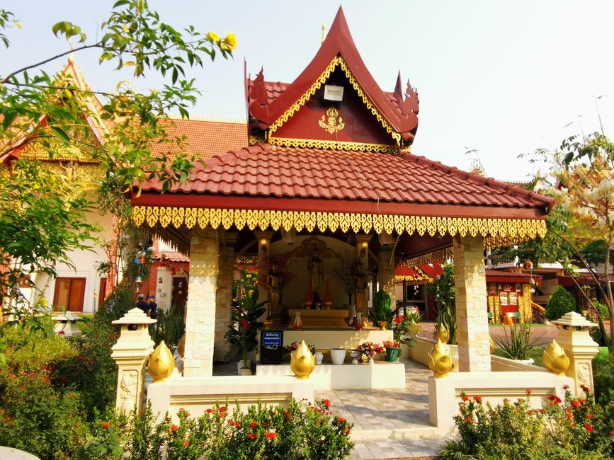 Vientiane - 1.5 days on a temple and museum tour