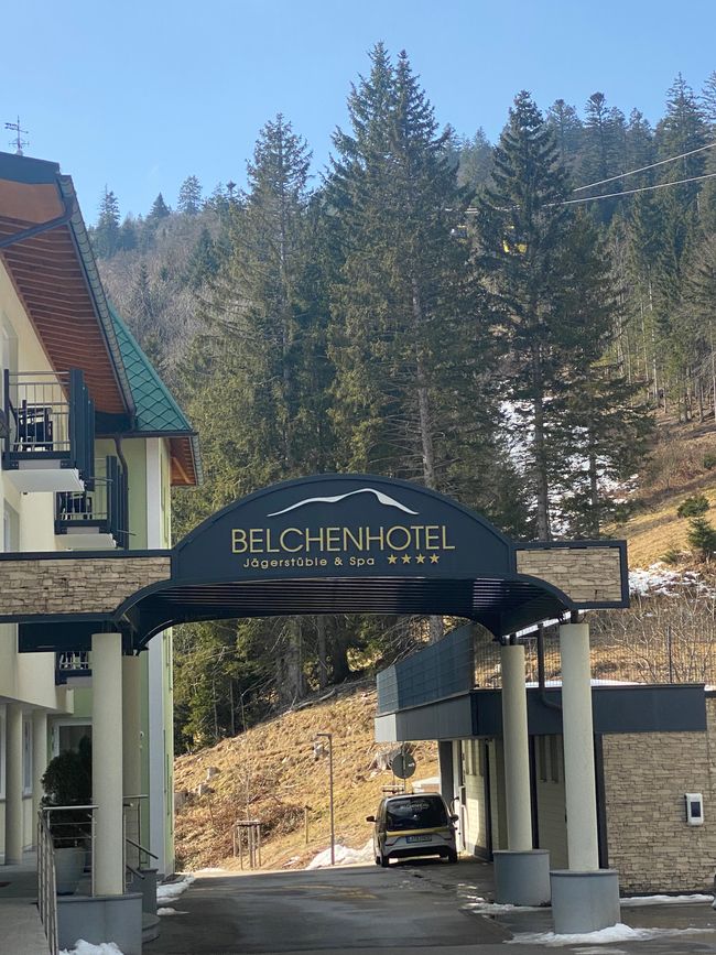 welches logischerweise "Belchenhotel" heißt
