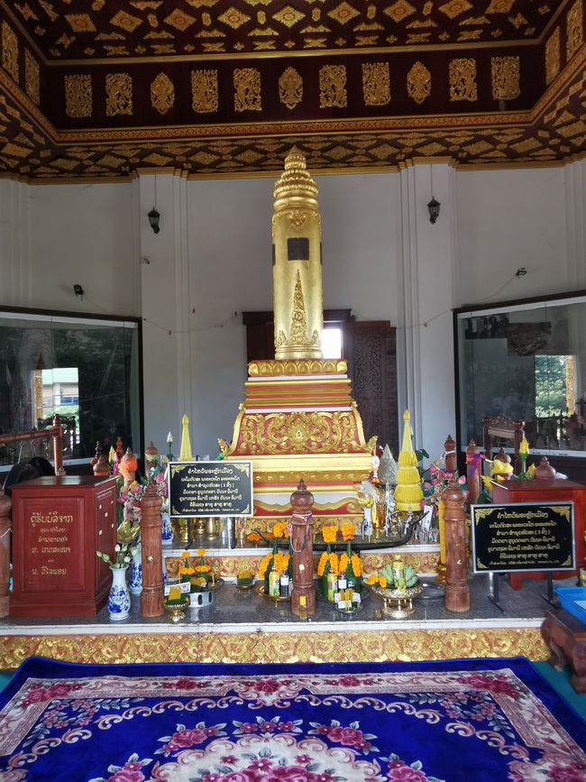 Vientiane - 1.5 days on a temple and museum tour