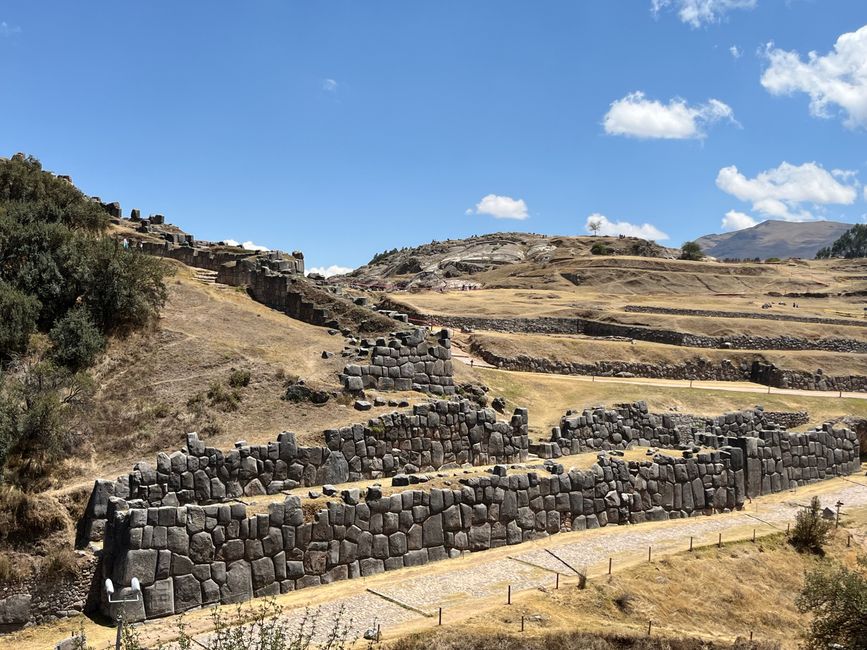 Tag 12
Wanderung zum Sacsayhuaman und de Cristo Balnco