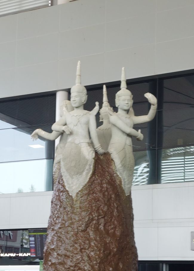 King's statue and Independent Monument