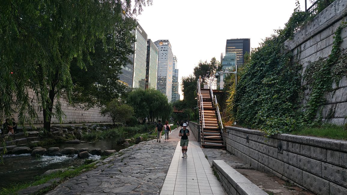 Cheonggyecheon Stream