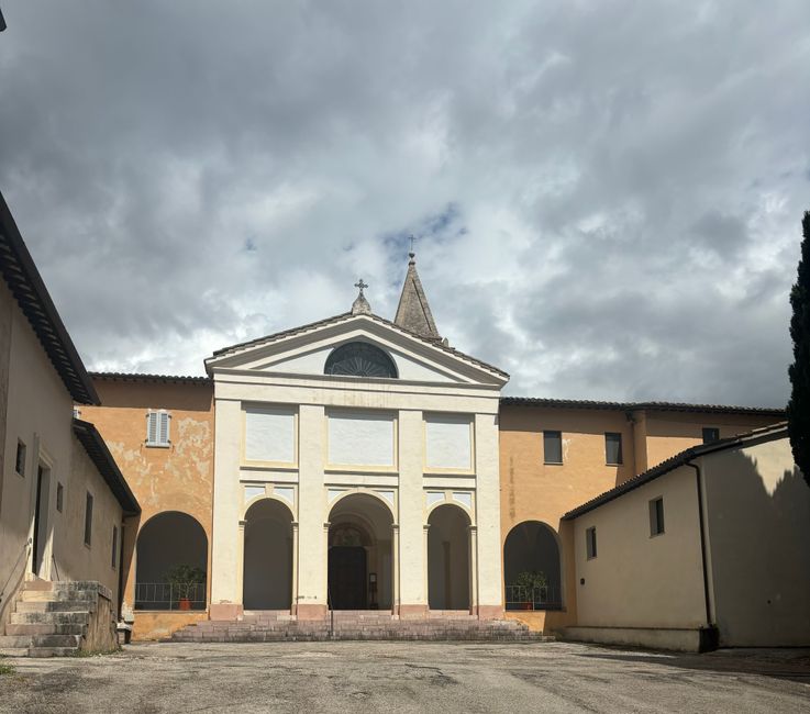 KlarissenKolster San Martino: mein Quartier mit Küchenbenützung und Vorratsschrank
