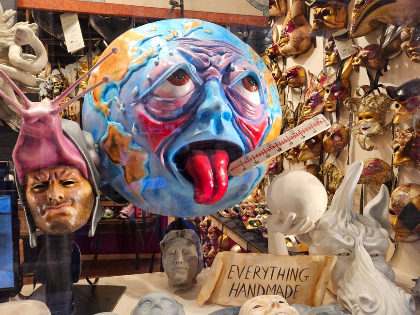 Auch das ist eine venezianische Maske