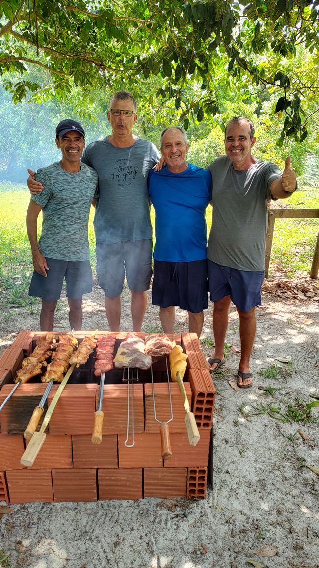 Brasilien, Am Strand mit Freunden