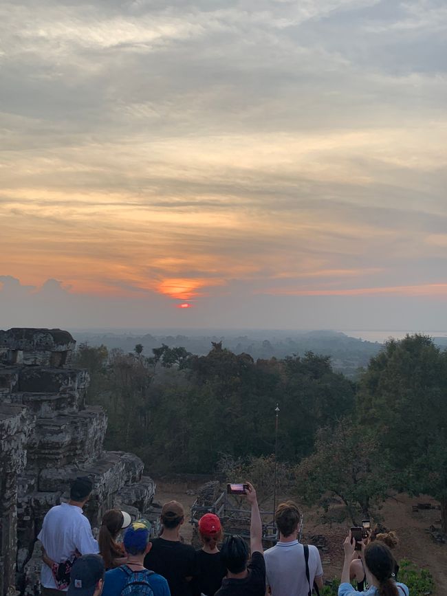 Sonnenuntergang auf dem Phnom Bakheng Tempel