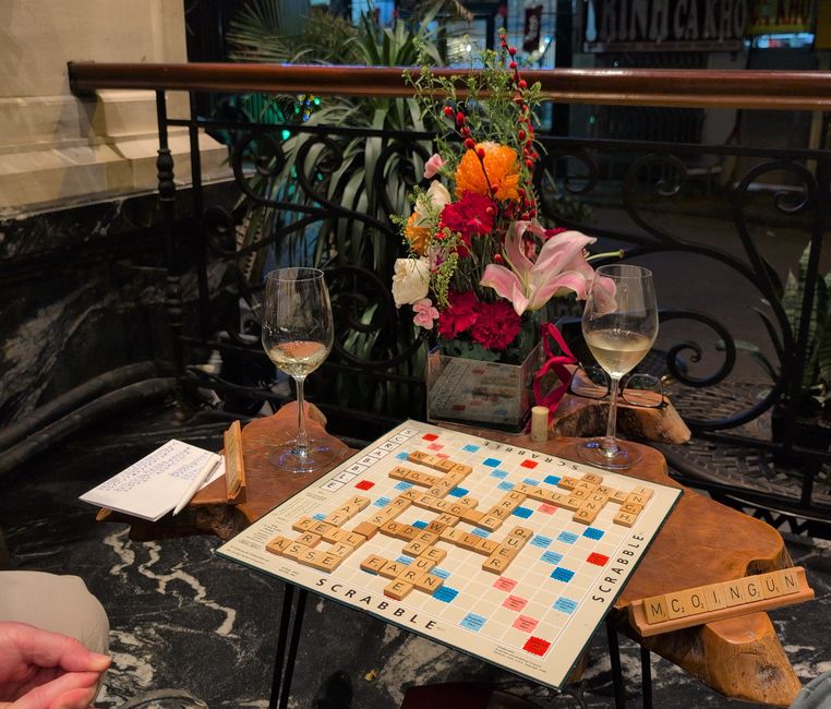 Partout, il y a une terrasse où l'on peut boire du vin et jouer au Scrabble, si on le souhaite