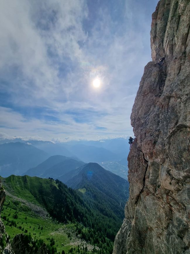 Pierre Avoi: Chronik eines entscheidenden Aufstiegs. Alpiner Bericht.