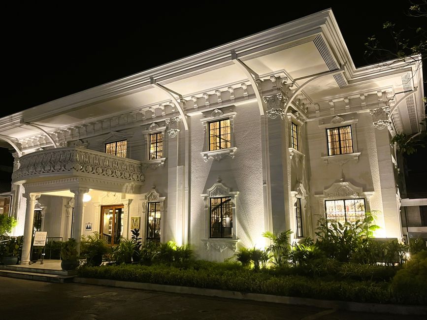 Maria Kucina Familia Restaurant in Mirasol Mansion