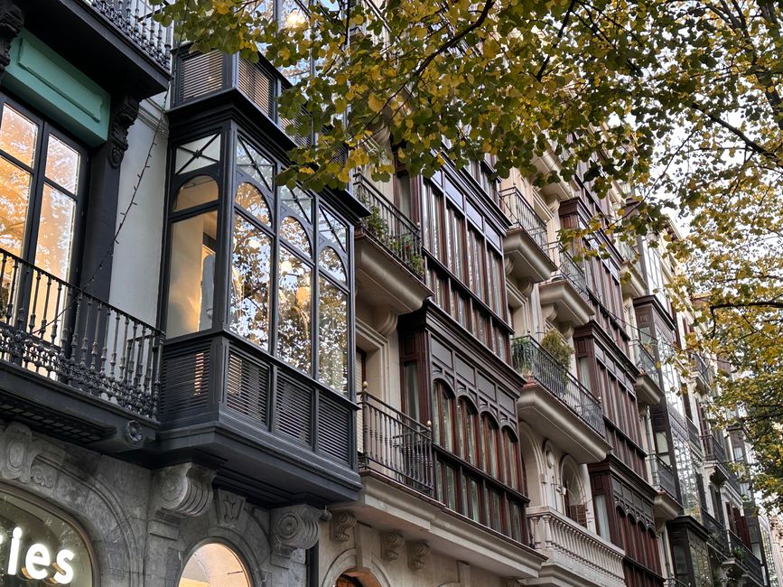 Bilbao, Giorno 2: Arte Moderna, Architettura e Strade Vivaci
