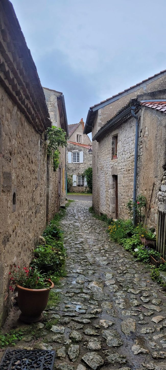 Charroux