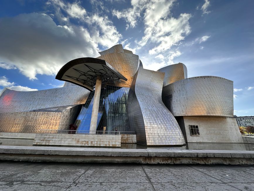 Bilbao, Giorno 2: Arte Moderna, Architettura e Strade Vivaci