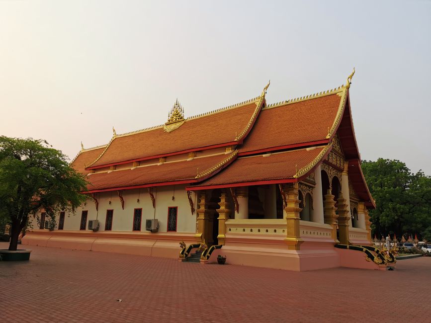 Vientiane - 1.5 days on a temple and museum tour