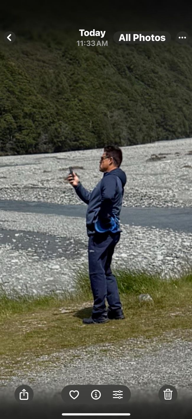 Là, je filme vidéo pour le groupe de jeux et je suis photographié en secret 📸
