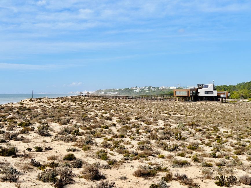 Von Praia do Garrão Nascente bis Praia do Ancão – Ein Strandspaziergang an der Algarve