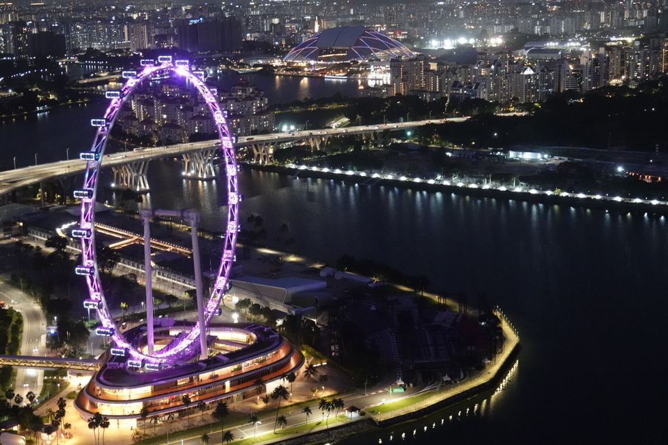 Auf dem SkyDeck des Hotels Marina Bay Sands