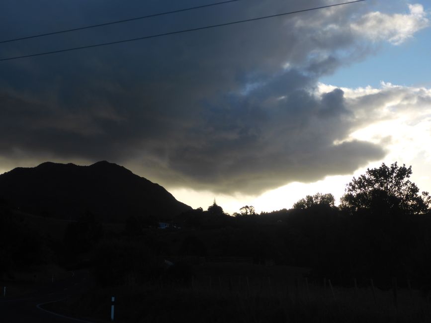Pour aller au camp, il faut encore grimper la montagne