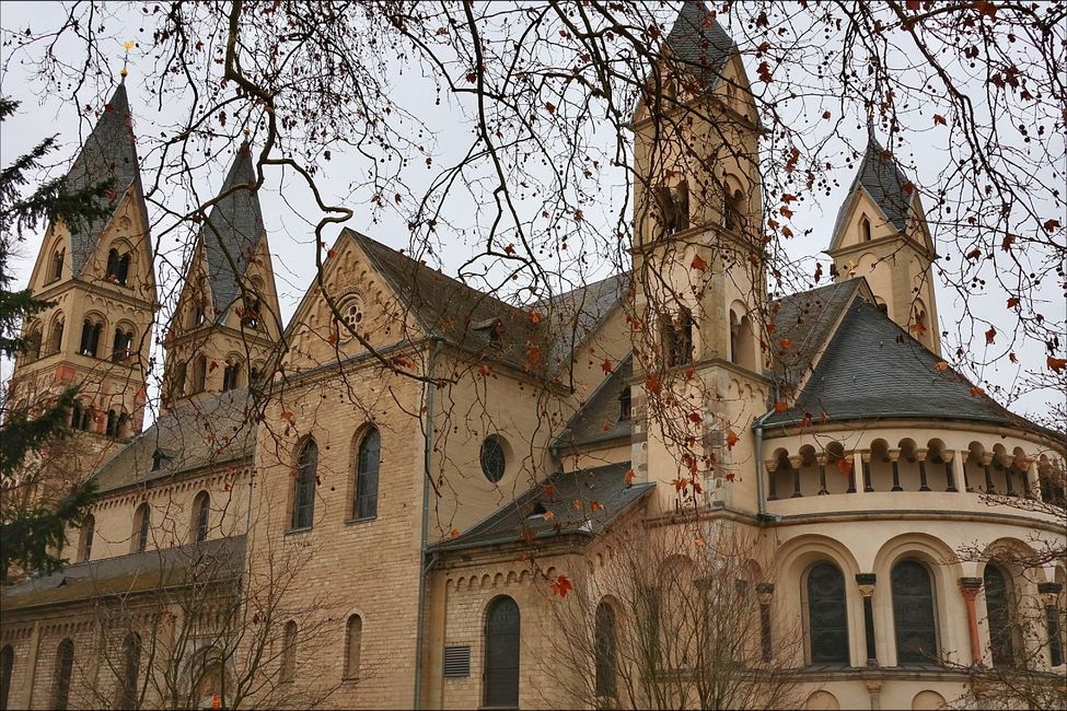 Basilika St. Kastor aus dem 12 Jahrhundert