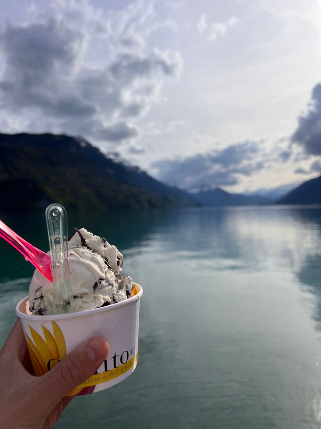 Erstes Eis am Brienzer See, Kugel 4.5 CHF