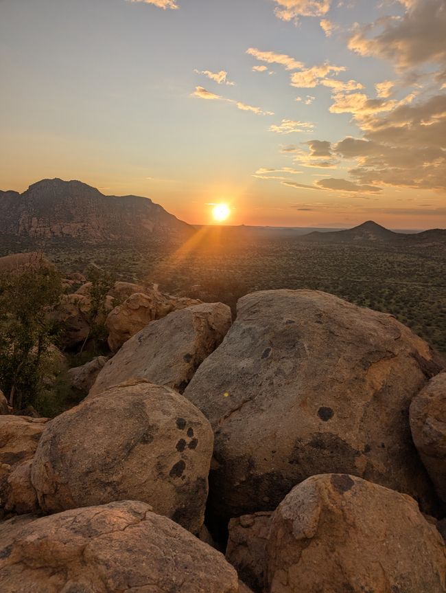 Chaîne de montagnes d'Erongo et Lodge Ai Aiba