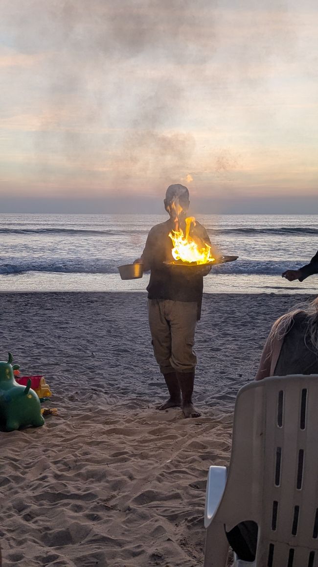 Pools und Strandliegen