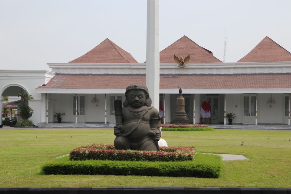 Etiqueta 3: En camino a Yogyakarta